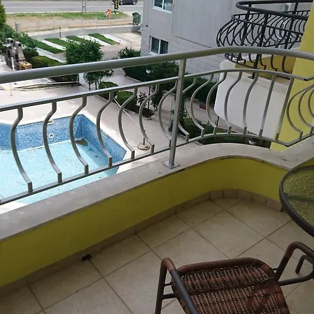 Apartment Breeze *