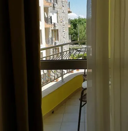 Breeze Apartment *