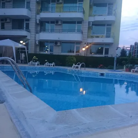 Apartment Breeze *