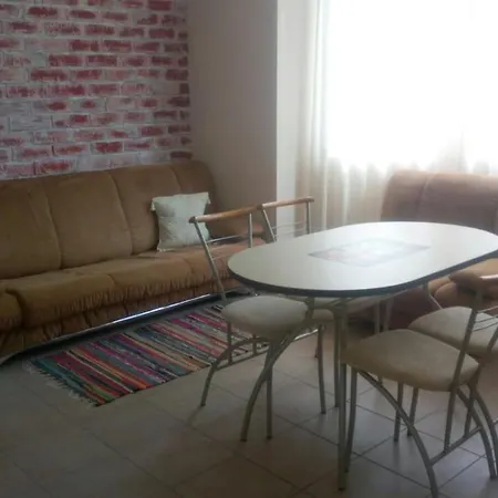 Breeze Apartment *